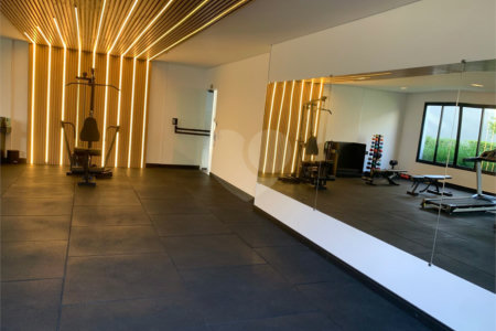 Apartamento à venda com 3 quartos, sendo 2 suítes, em Mirandópolis, São Paulo, SP