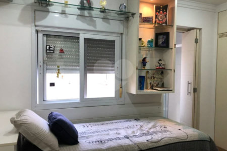 Casa à venda com 3 suítes em Santana, São Paulo, SP