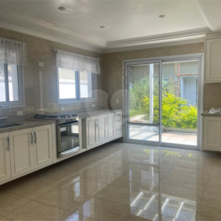 Casa de Vila à venda com 3 quartos, sendo 1 suíte, em Jardim Hípico, São Paulo, SP