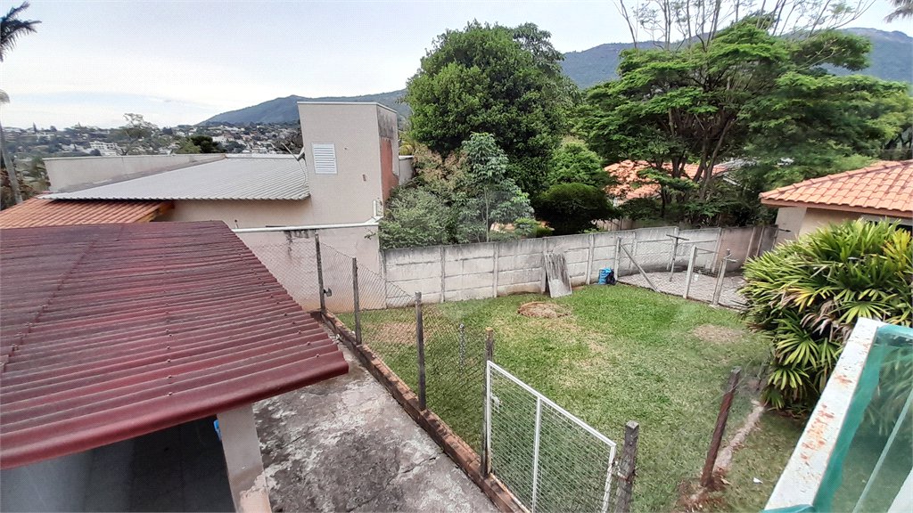 Casa à venda com 3 quartos, sendo 1 suíte,  em Retiro das Fontes, Atibaia, SP