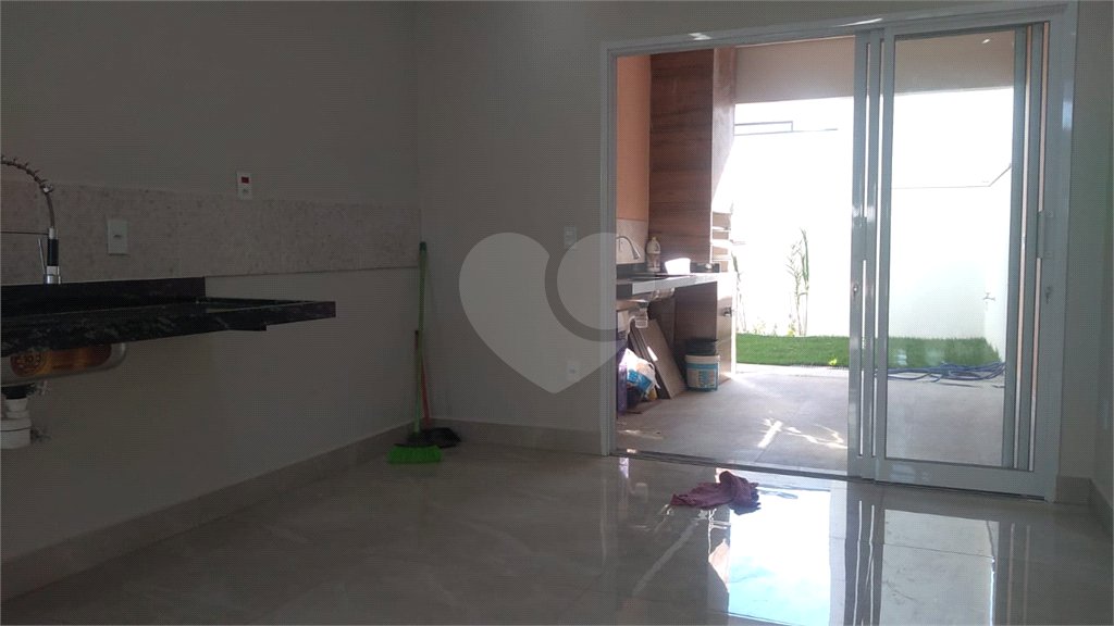 Casa à venda com 3 quartos, sendo 1 suíte, no condomínio Terras da Estância, Paulínia - SP