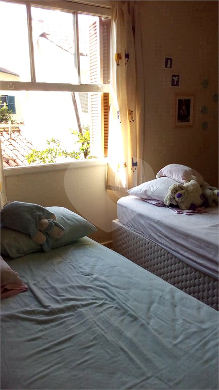 Sobrado à venda com 3 quartos em Vila Cordeiro, São Paulo, SP