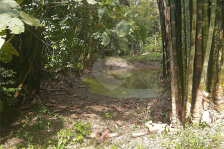 Sítio à venda com 5 quartos, sendo 1 suíte,  em Área Rural de Tapiraí, Tapiraí, SP