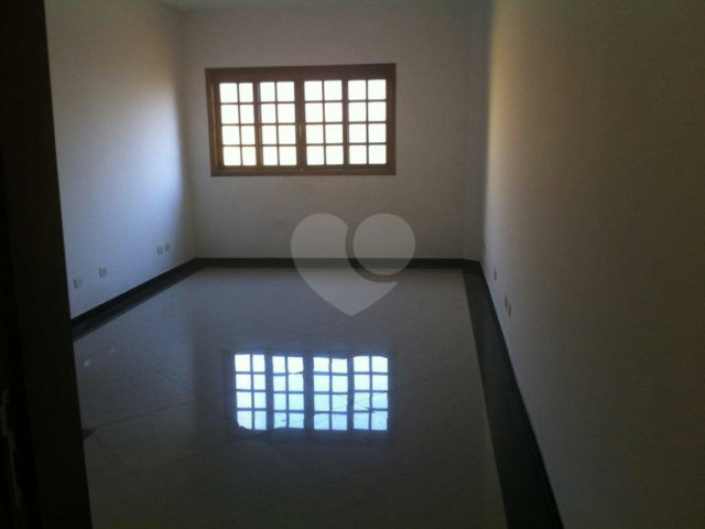 Sobrado à venda com 3 quartos, sendo 1 suíte,  em Parada Inglesa, São Paulo, SP