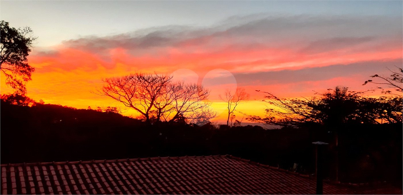 Casa à venda com 4 suítes no condomínio Parque Petrópolis 4 Secção, Mairiporã - SP