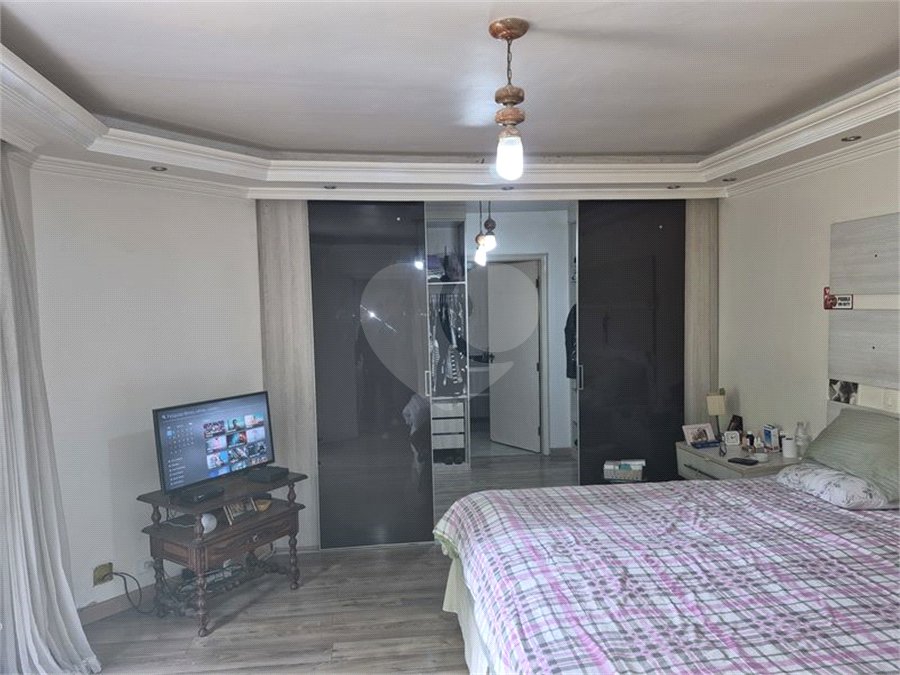 Casa à venda com 4 suítes no condomínio Associação Reserva das Hortênsias, Mairiporã - SP