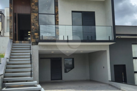 Casa à venda com 3 quartos, sendo 1 suíte, no condomínio Horto Florestal Villagio, Sorocaba - SP