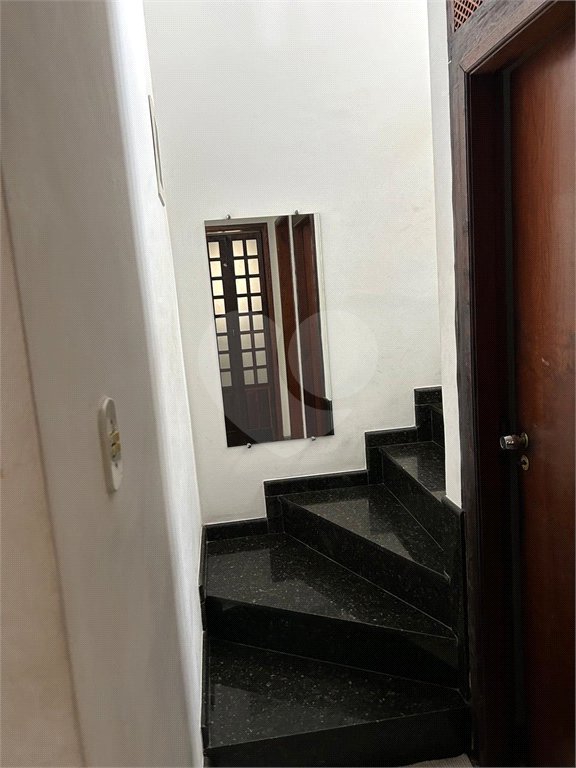 Sobrado à venda com 5 quartos, sendo 1 suíte, em Jardim Marisa, São Paulo, SP