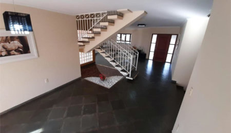 Casa à venda com 3 suítes no condomínio Villaggio Capriccio, Louveira - SP
