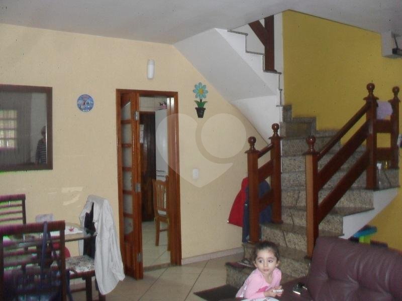 Sobrado à venda com 3 quartos, sendo 1 suíte, em Artur Alvim, São Paulo, SP