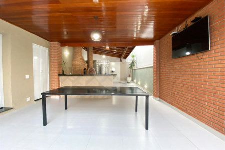 Casa à venda com 3 quartos, sendo 1 suíte, em Santana, São Paulo, SP