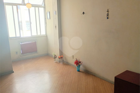 Apartamento à venda com 3 quartos, sendo 1 suíte, em Laranjeiras, Rio de Janeiro, RJ
