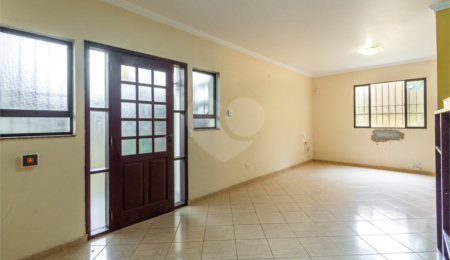 Casa à venda com 3 quartos, sendo 1 suíte,  em São Judas, São Paulo, SP