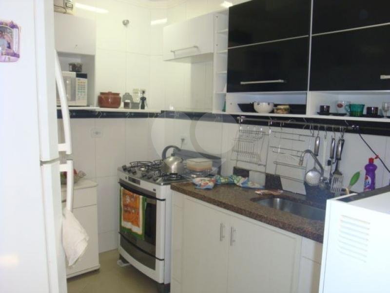 Sobrado à venda com 3 quartos, sendo 2 suítes,  em Vila Gustavo, São Paulo, SP