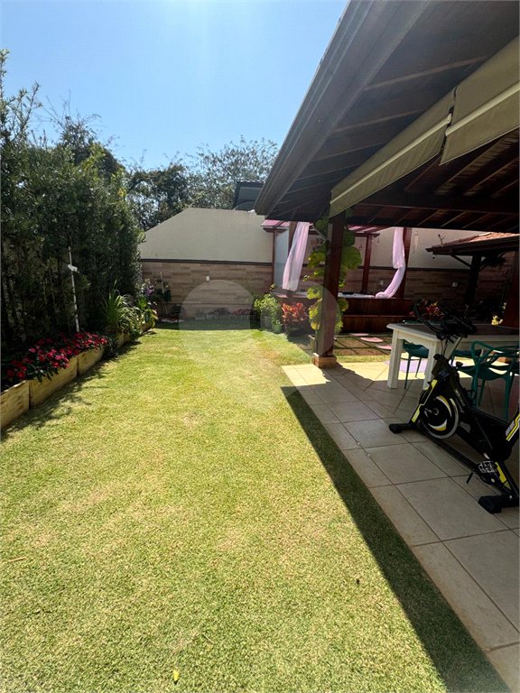 Casa à venda com 3 quartos, sendo 1 suíte, no condomínio Residencial Grape Village, Vinhedo - SP