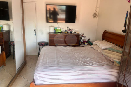 Sobrado à venda com 4 quartos, sendo 1 suíte, em Vila Antonieta, São Paulo, SP