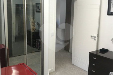 Sobrado à venda com 3 quartos, sendo 1 suíte, em Jardim Petrópolis, São Paulo, SP