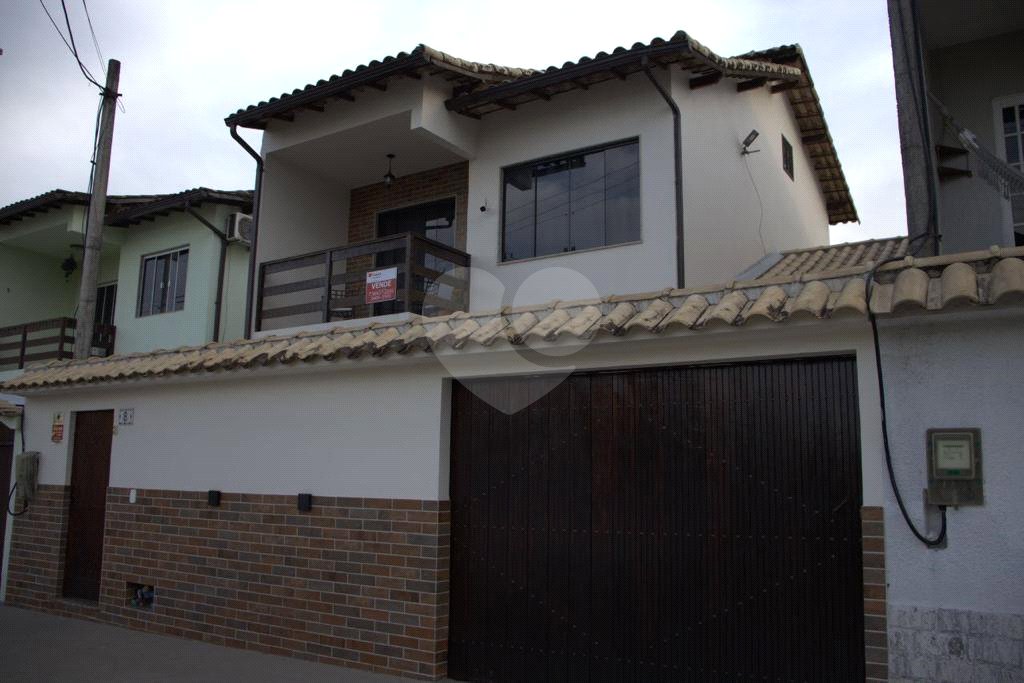 Casa à venda com 3 quartos, sendo 1 suíte, no condomínio Village da Posse, Rio de Janeiro - RJ
