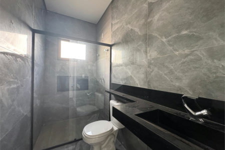 Casa à venda com 3 quartos, sendo 1 suíte, no condomínio Residencial Villagio Wanel, Sorocaba - SP