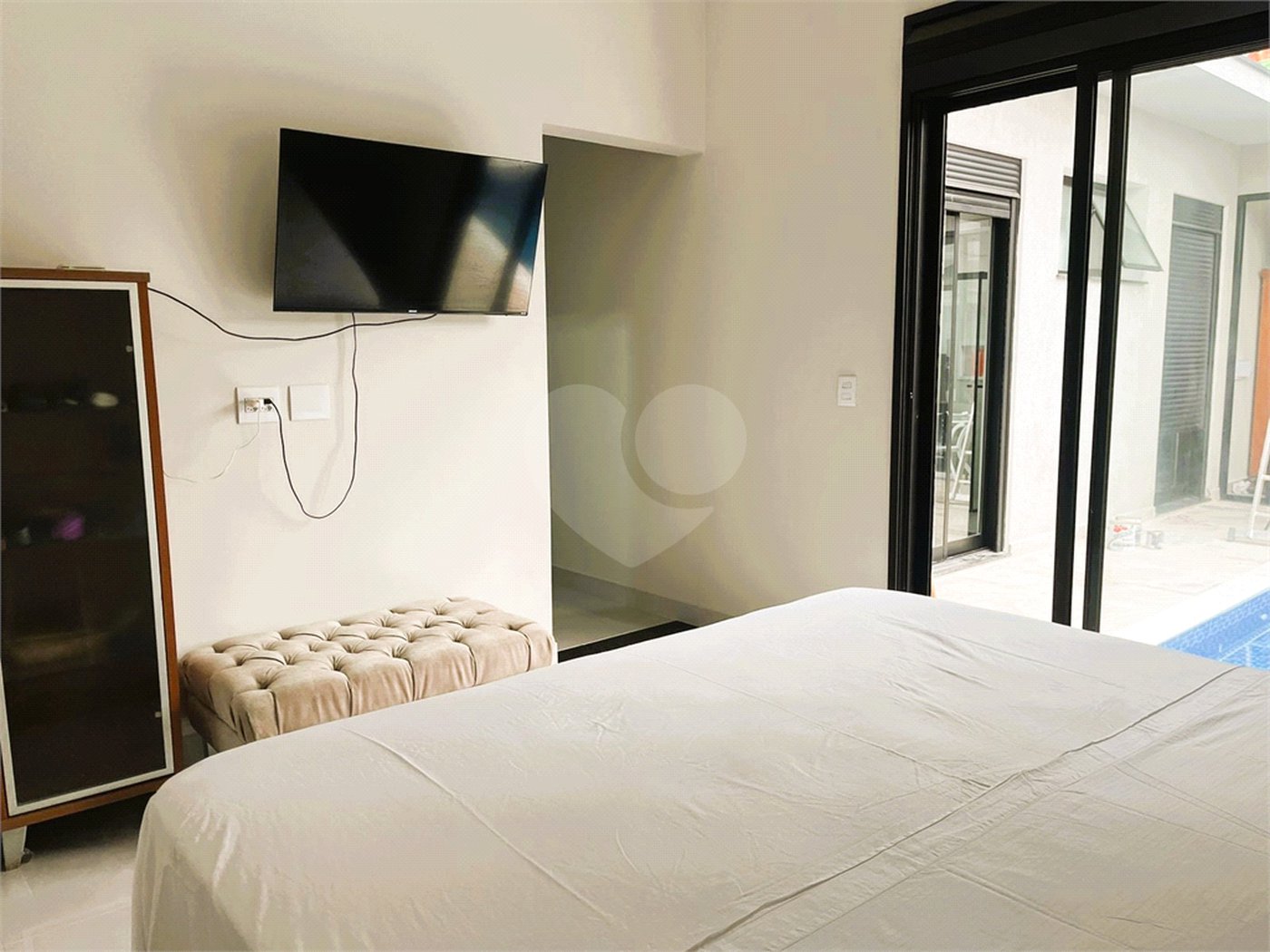 Casa à venda com 3 suítes no condomínio Residencial Le France, Sorocaba - SP