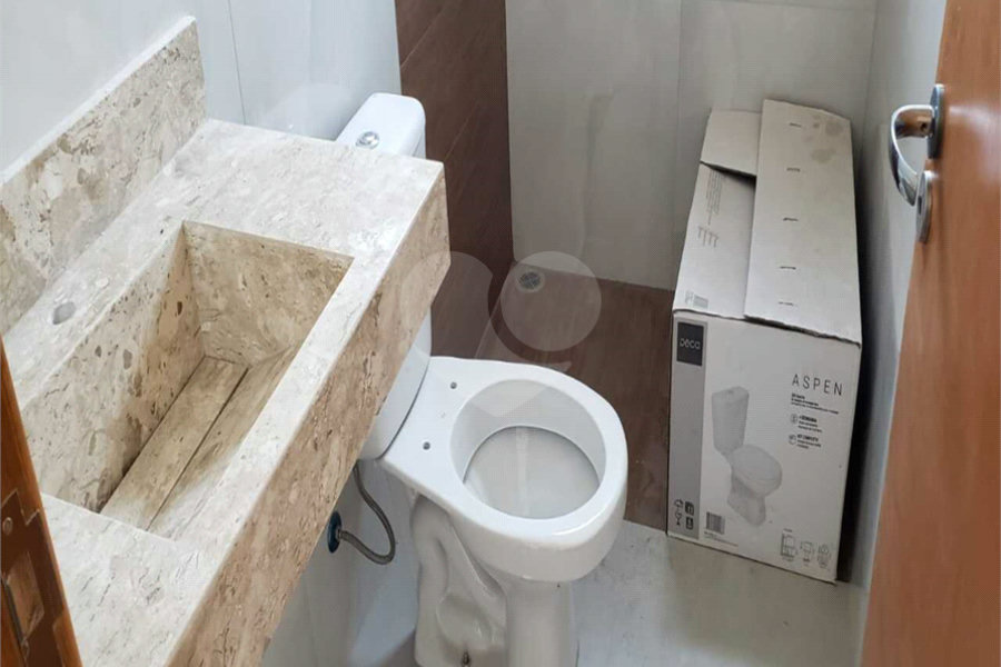 Sobrado à venda com 3 quartos, sendo 1 suíte, em Vila Romero, São Paulo, SP