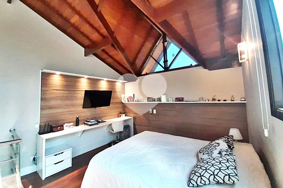 Casa à venda com 5 quartos, sendo 2 suítes, no condomínio Florada da Serra, São Paulo - SP