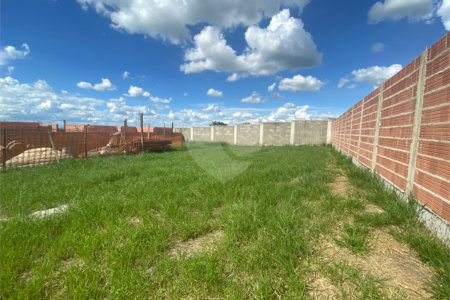 Terreno no Residencial Villeneuve