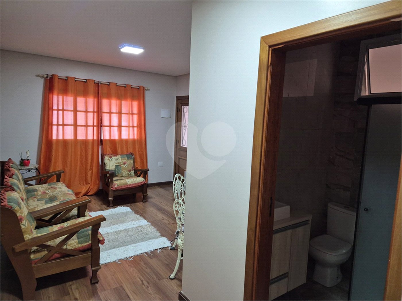Casa com 2 Dormitórios á venda, em São Carlos.