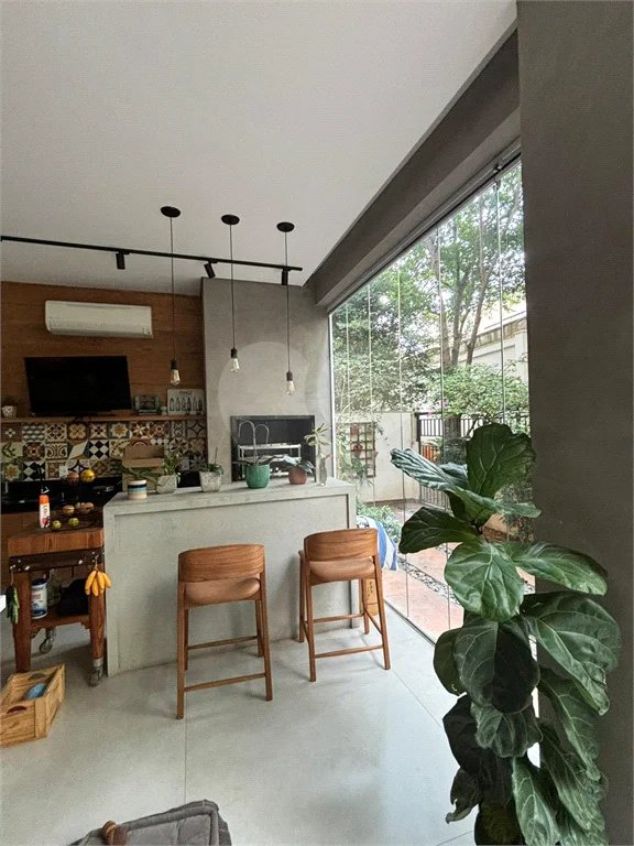 Apartamento Garden na Mooca de 322m² com 3 suítes e 5 vagas.