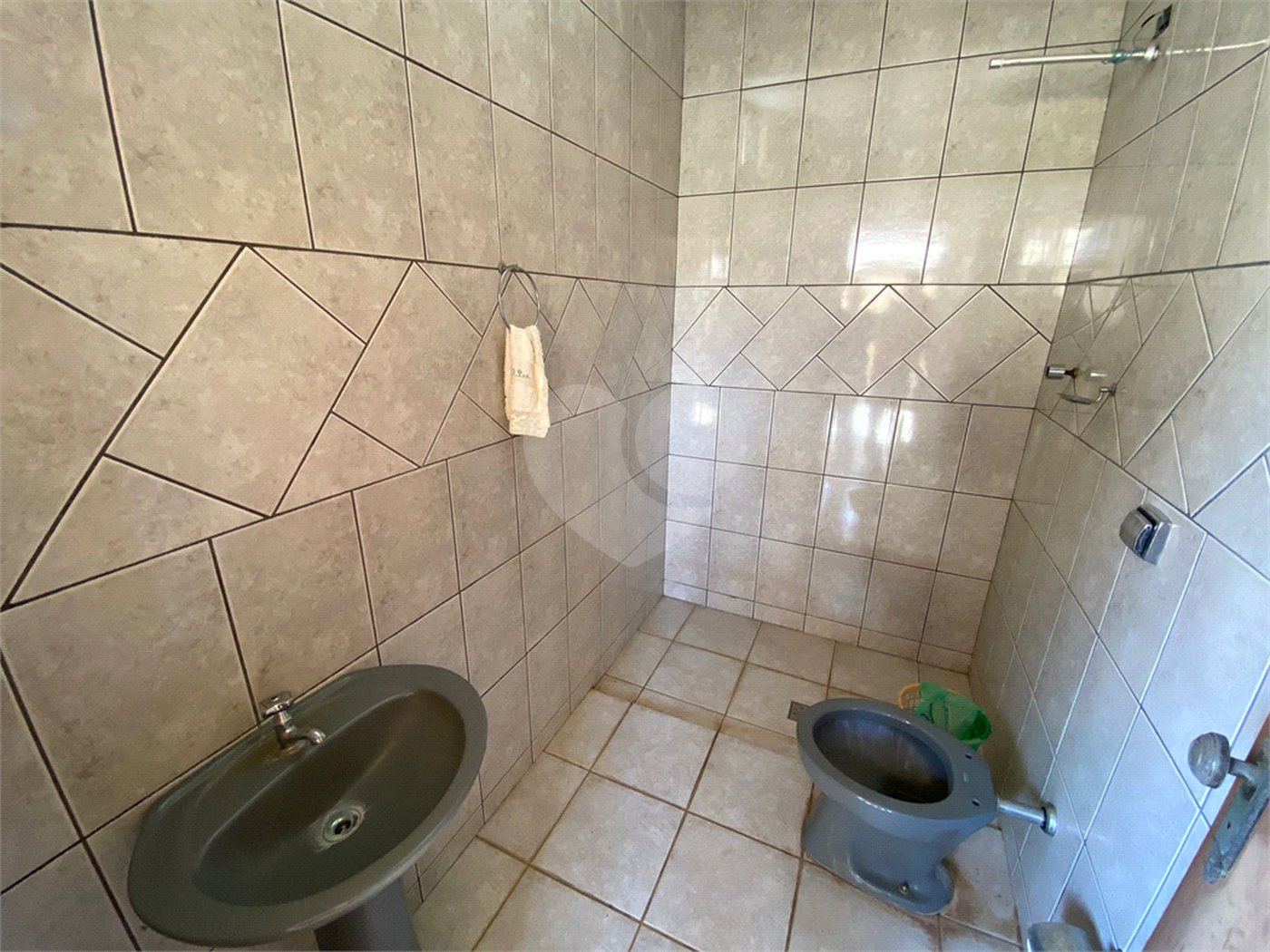 Casa/sobrado para venda com piscina no Santa Felícia Jardim