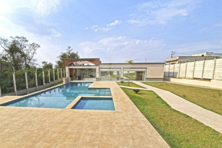Terreno de 300m² por $450.000,00