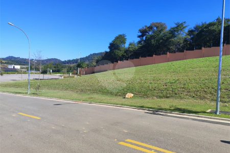 Terreno à venda no condomínio Alphaville - Fase 2, Jundiaí - SP