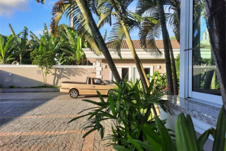 Casa com 6 dormitórios à venda, 700 m² por R$ 10.000.000,00 - Loteamento João Batista Julião - Guarujá/SP