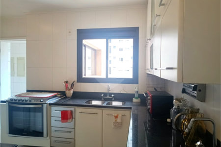 Apartamento à venda com 3 suítes em Vila Suzana, São Paulo, SP