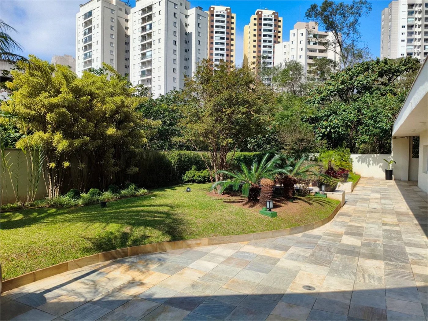 Apartamento à venda com 2 quartos, sendo 1 suíte, em Vila Andrade, São Paulo, SP