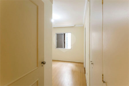Apartamento à venda com 2 quartos, sendo 1 suíte, em Vila Uberabinha, São Paulo, SP