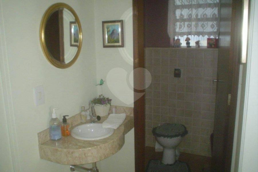 Sobrado à venda com 3 quartos, sendo 2 suítes, em Tremembé, São Paulo, SP