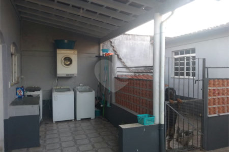 Casa Térrea à venda com 3 suítes em Jardim São Pedro, Mogi das Cruzes, SP