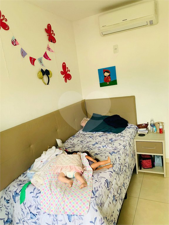 Casa à venda com 4 quartos, sendo 3 suítes, no condomínio Morada da Serra Residencial, Rio de Janeiro - RJ