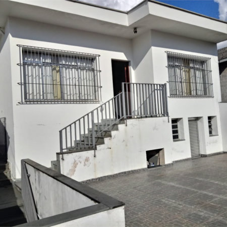 Casa Térrea à venda com 3 quartos, sendo 1 suíte, em Vila Paulicéia, São Paulo, SP