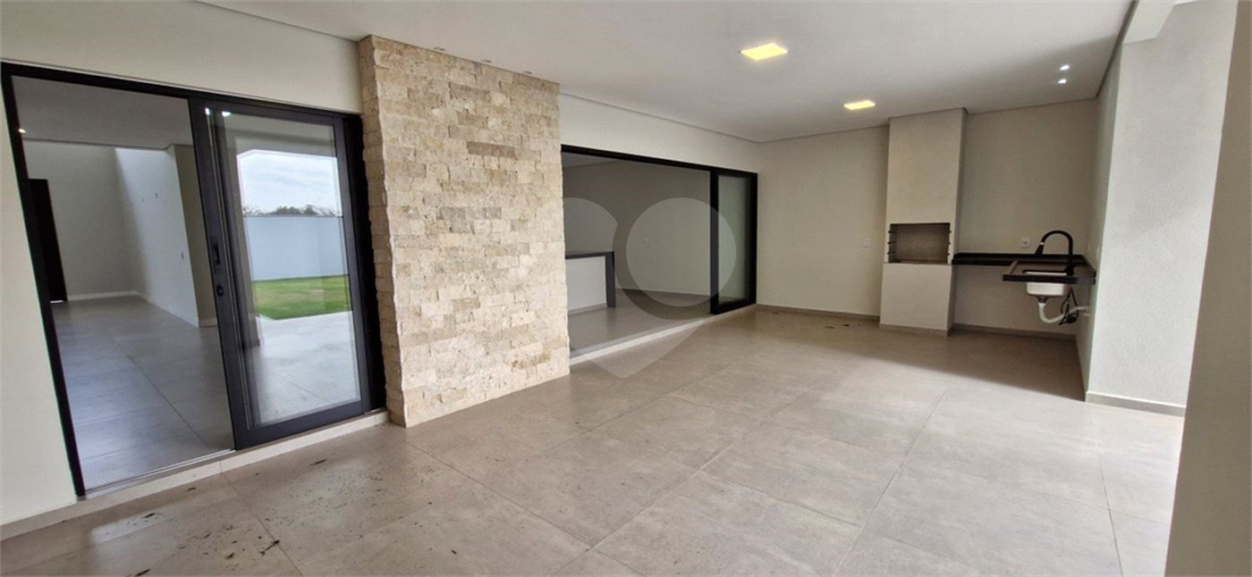 Casa à venda com 3 suítes no condomínio Campo de Toscana, Vinhedo - SP