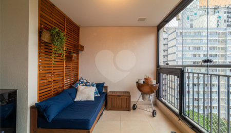 Apartamento à venda com 2 quartos, sendo 1 suíte,  em Santo Amaro, São Paulo, SP