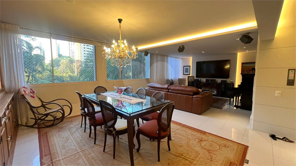 Apartamento à venda com 3 suítes em Vila Suzana, São Paulo, SP