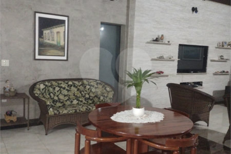 Casa à venda com 3 quartos, sendo 1 suíte, no condomínio Acmti - Colinas do Mosteiro, Terras de Itaici e Recanto dos Pássaros, Indaiatuba - SP