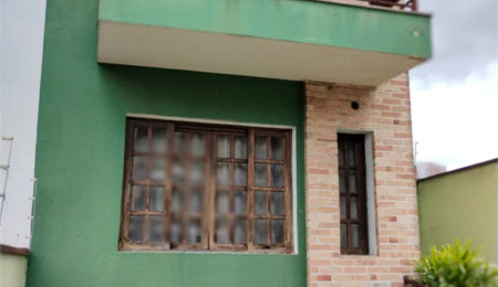 Sobrado à venda com 4 quartos, sendo 1 suíte,  em Jardim Monte Kemel, São Paulo, SP