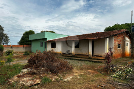 Chácara à venda com 3 quartos em Vila Mazzei, Itapetininga, SP
