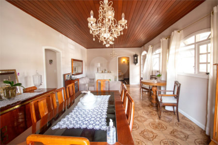 Casa à venda com 3 quartos, sendo 1 suíte,  em Jardim Bandeirantes, São Roque, SP