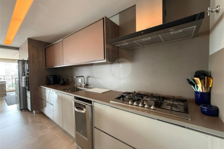 Apartamento à venda com 3 suítes em Santa Teresinha, São Paulo, SP