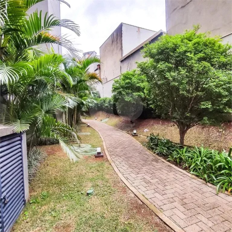 Apartamento à venda com 3 quartos, sendo 1 suíte,  em Jardim Vazani, São Paulo, SP