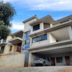 Casa à venda com 6 quartos, sendo 4 suítes, no condomínio Suíça da Cantareira, Mairiporã - SP